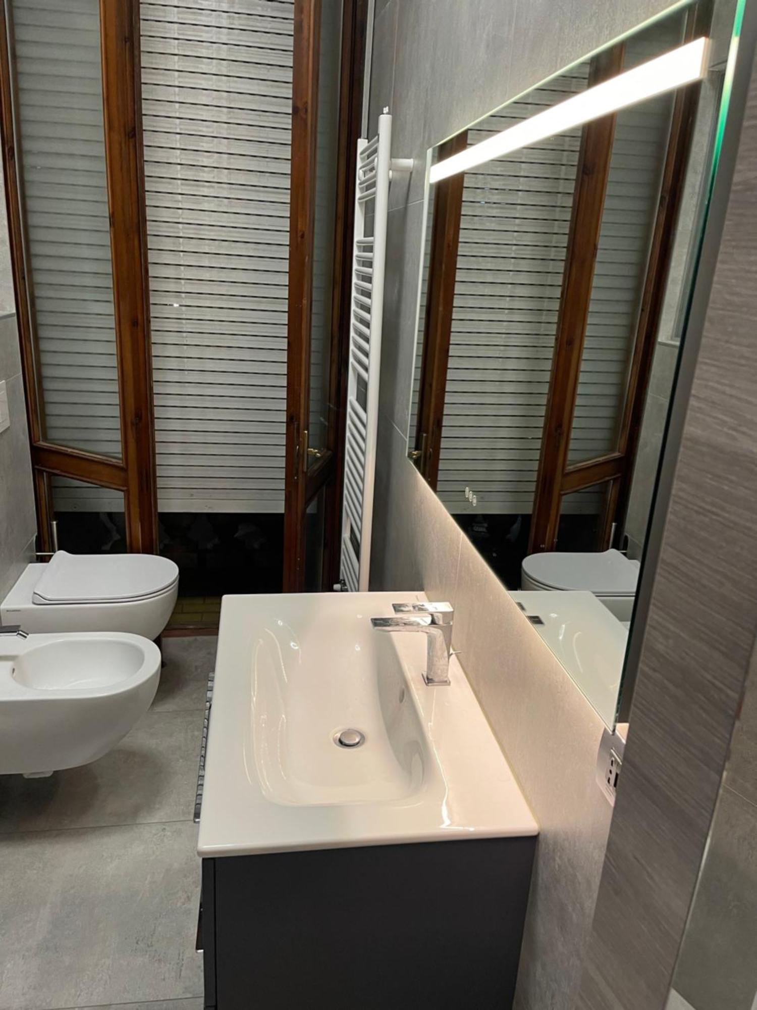 Bilocale Zona Navigli Lägenhet Milano Exteriör bild